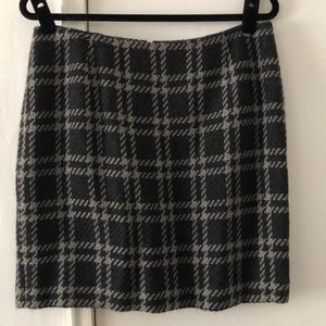Ladies 12 100% wool plaid miniskirt